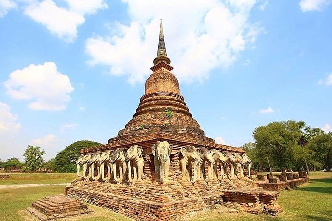 1 Day Sukhothai Historical Park from Chiang Mai Private Tour - The 7:00 am departure and the road to Sukhothai
