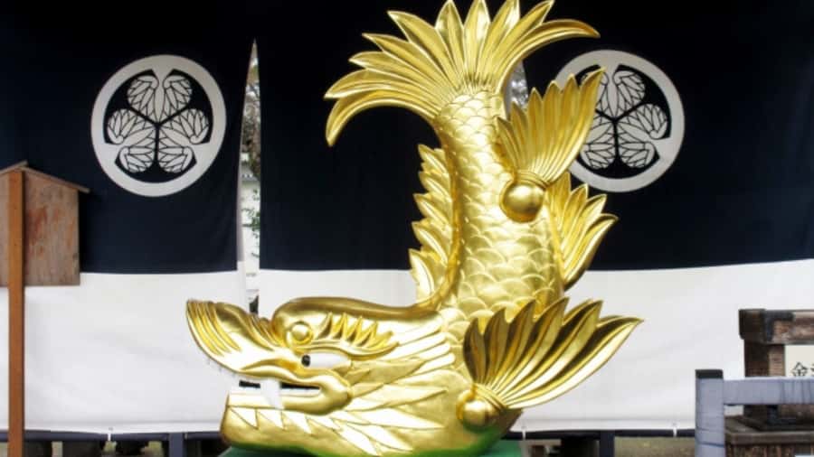 2.5-Hour Nagoya Tour: Castle History, Local Food & City View - How the guides shape the experience