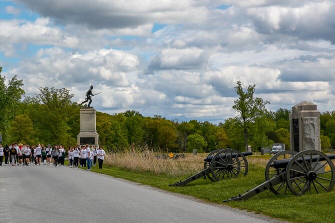 2-Hour Gettysburg Battlefield Guided History Bus Tour with a National Park Guide - Devil’s Den and the rocky ground