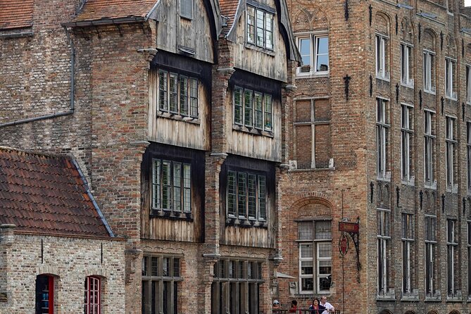 2-Hour Historical Walking Tour in Bruges with Praline Included - Stoofstraat and the less polished medieval city