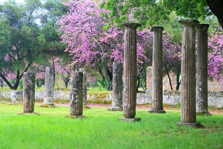 3-Day Ancient Greek Archaeological Sites Tour from Athens - Day three: Delphi, Apollo, and the Oracle