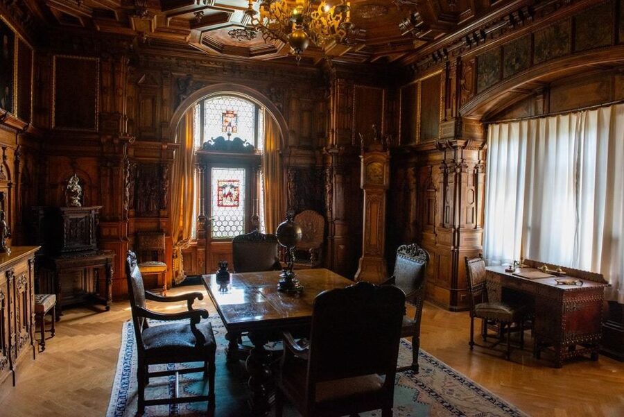 3-Day Medieval Transylvania Package Tour - Peleș Castle and Sinaia’s royal setting