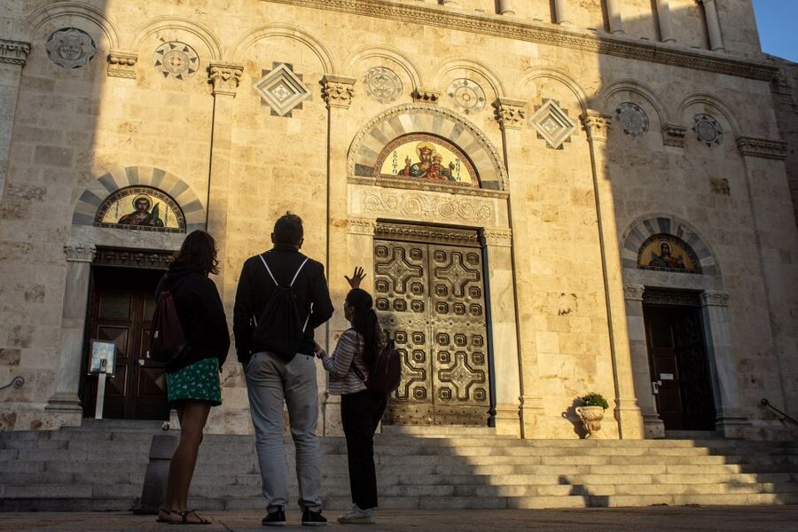 3 Hours Guided Tour of the Historical Cagliari - Who should book this tour?