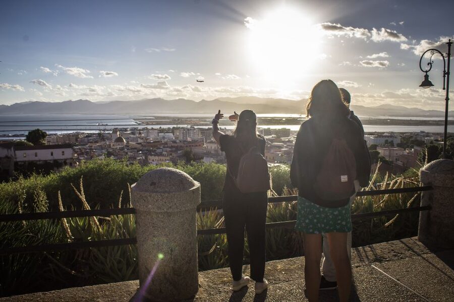 3 Hours Guided Tour of the Historical Cagliari - The three-hour pace and what you should bring
