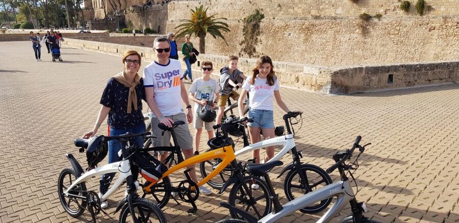 3 Hours Historic E-Bike Tour in Palma de Mallorca - Palma’s old town by bicycle