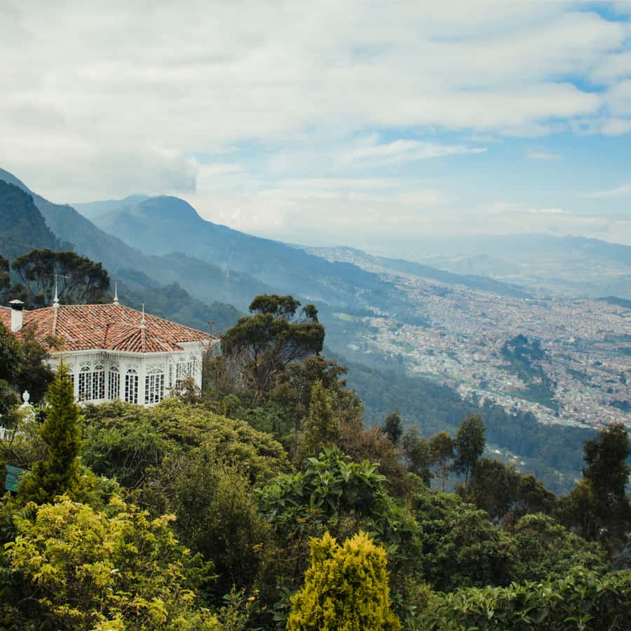 7-hour City Tour of Historic Bogotá with Monserrate - Botero Museum and Colombia’s art in context