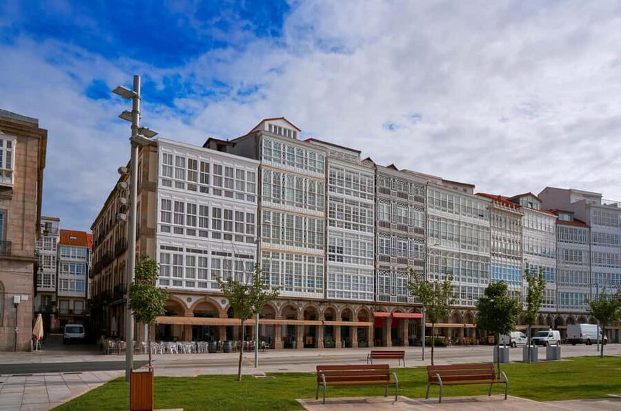 A Coruña: Historic Walking Tour Old Town and Highlights - From Teatro Colón to María Pita Palace