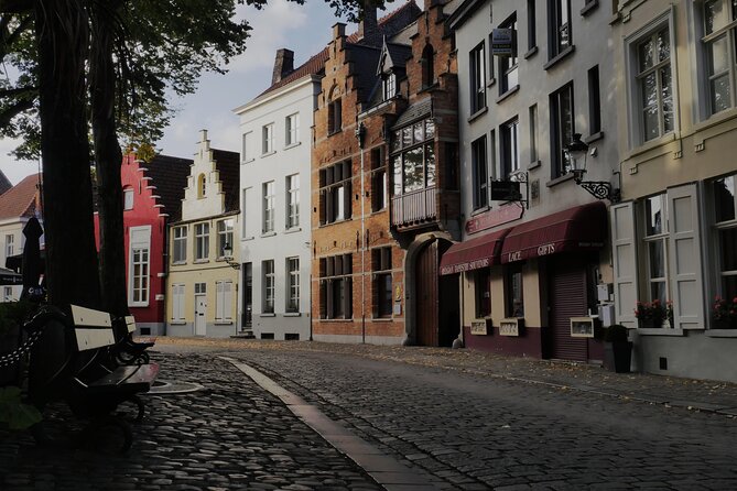 Across Bruges History Equals Fun with chocolate and waffle sample - Flemish painting at the Groeningemuseum
