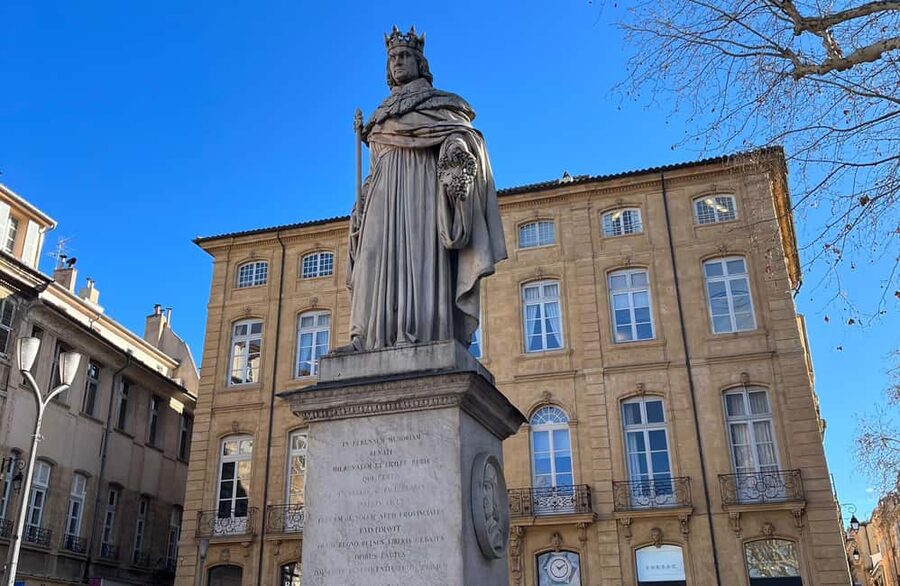 Aix-en-Provence: Between History and City Charm - Passage Agard and the pleasure of getting off the main road