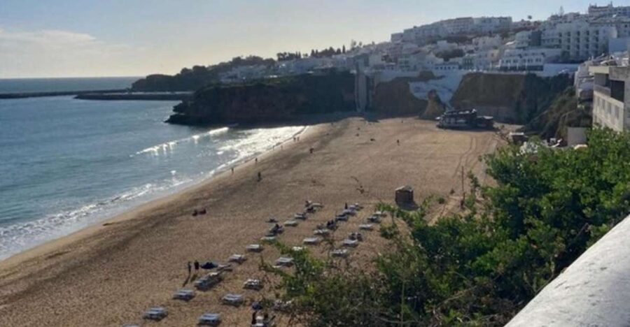Albufeira: Old Town History Walking Tour with Tapas & Wine - Walking through the castle streets and old tunnel