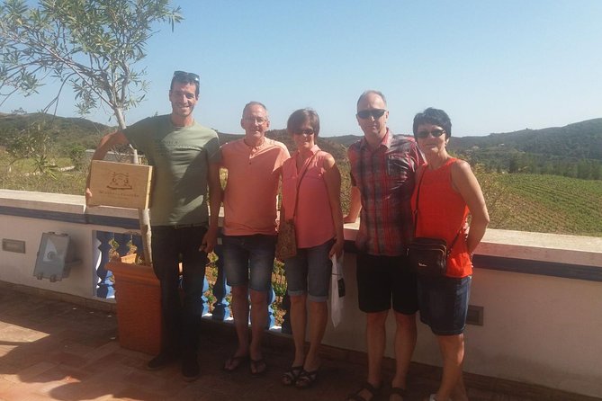 Albufeira Wine Tasting: Boutique Winery Tour & Historic Silves - The small-group promise and its limits