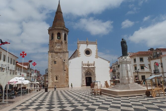 All of Tomar's history and loads of fun. - Mouchão Park, water, and the old wheel