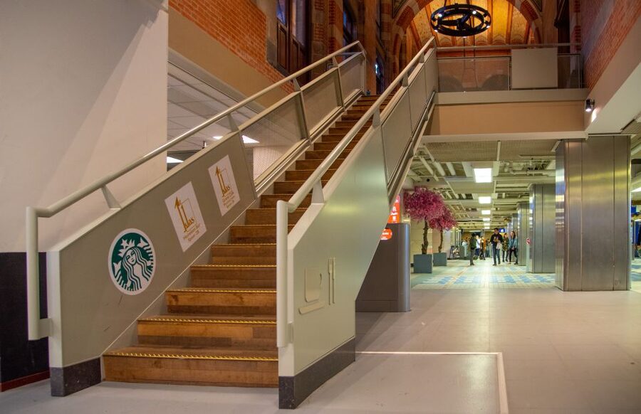 Amsterdam: 3-Course Meal in Historic 1st Class Waiting Rooms - Service, timing, and the two-and-a-half-hour pace
