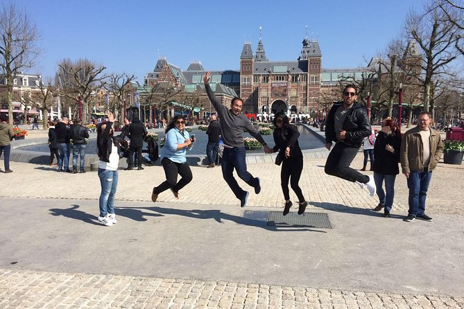 Amsterdam 3 hrs Bike Tour – live guide En/Fr/De/Nl/Sp - Museum Quarter and the Van Gogh Museum