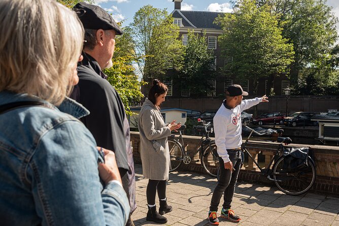 Amsterdam: Anne Frank and World War II Walking Tour (TOP RATED) - De Plantage and Spinoza Monument
