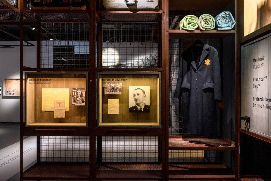 Amsterdam: Dutch WWII Resistance Museum Entry Ticket - Start with Amsterdam under occupation