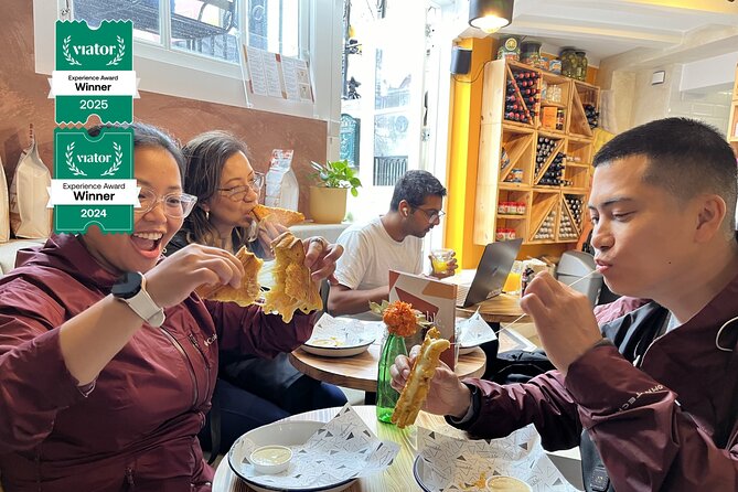 Amsterdam Food and Cultural Tour with Tastings - Roman’s guiding style and the group atmosphere