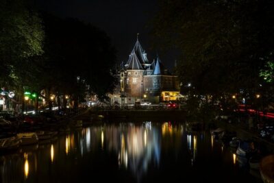 Amsterdam: Haunted History and Ghost Walking Tour