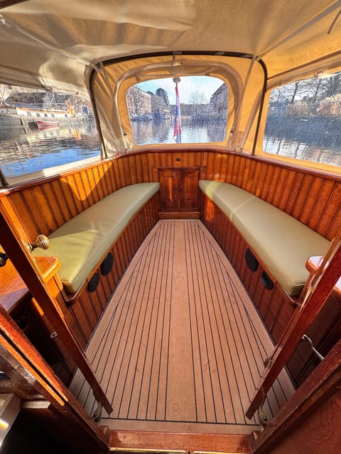 Amsterdam: Historic Boat Cruise with open bar and nibbles - Is the Sophie cruise worth booking?
