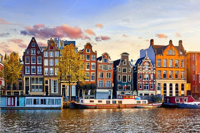 Amsterdam History Walking Tour - Oude Nieuwstraat and Amsterdam’s less obvious red-light history