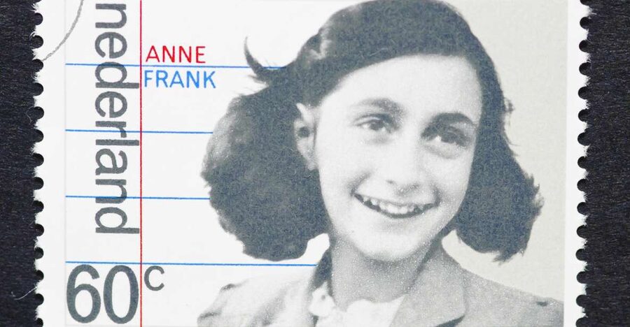 Amsterdam: Life of Anne Frank and World War II Walking Tour - The Auschwitz Monument and a pause for reflection