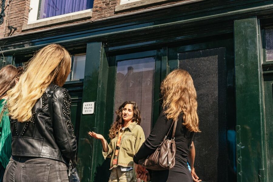 Amsterdam: Life of Anne Frank and World War II Walking Tour - Seeing the Anne Frank House façade