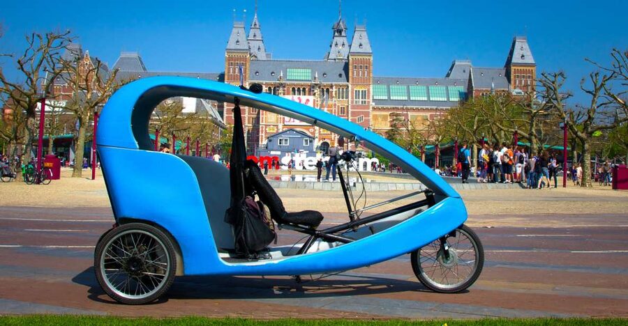 Amsterdam: Private Pedicab Historical Sightseeing Tour - Zeedijk and the edge of Chinatown
