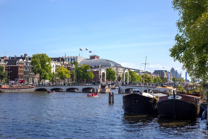 Amsterdam Walking Tour: Urban Legends & History with local guide - Why this Amsterdam walk feels different