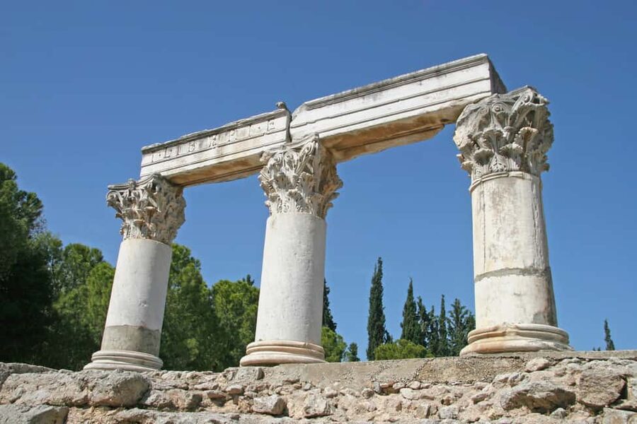 Ancient Corinth Self-Guided Tour with 3D & Audio (No Ticket) - Getting There and Buying Admission