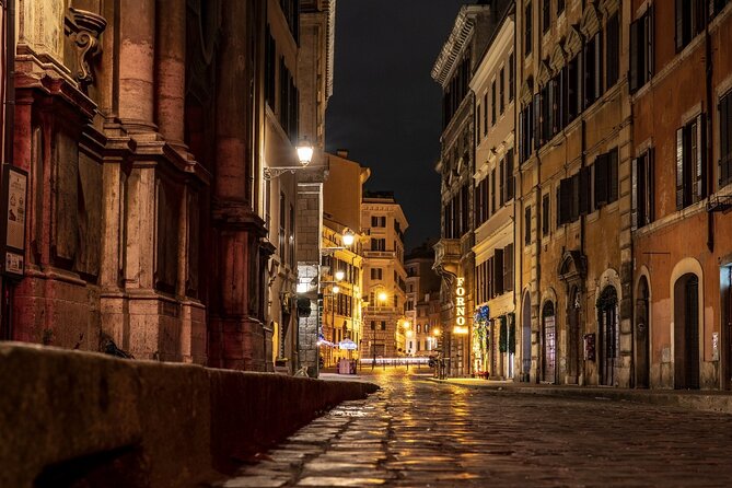 Ancient Rome at Twilight Walking Tour - A secret viewpoint for Colosseum photographs