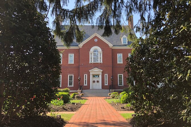 Annapolis Historic Walking Tour at Harbor and Naval Academy - Hammond-Harwood House and colonial Annapolis