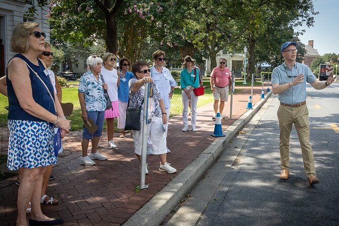 Annapolis Historic Walking Tour at Harbor and Naval Academy - The Maryland State House and Washington’s resignation