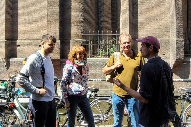 Anne Frank and Amsterdam Jewish History Walking Tour - Kattengat and De Silveren Spiegel: history inside an ordinary bar