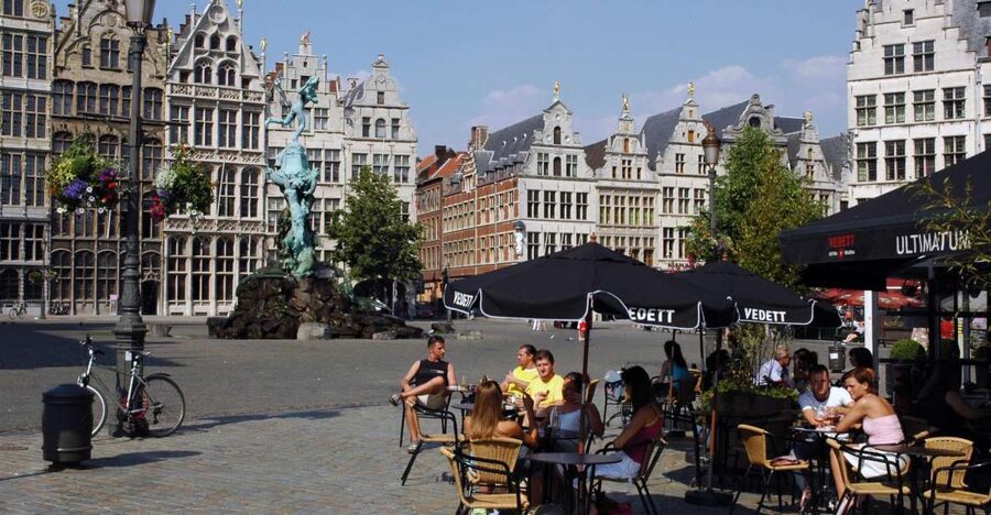 Antwerp: Private 3-Hour Historical Sightseeing Walking Tour - Meeting at Grote Markt and Finding Brabo