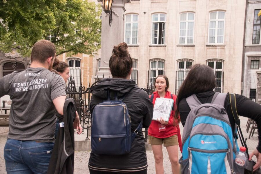 Antwerp: Private Historical Highlights Walking Tour - Handelsbeurs and Antwerp’s trading power