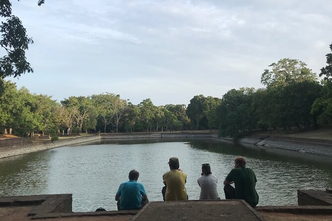 Anuradhapura Heritage Mountain bike / bicycle Tour - Quiet reflection at the Samadhi Buddha