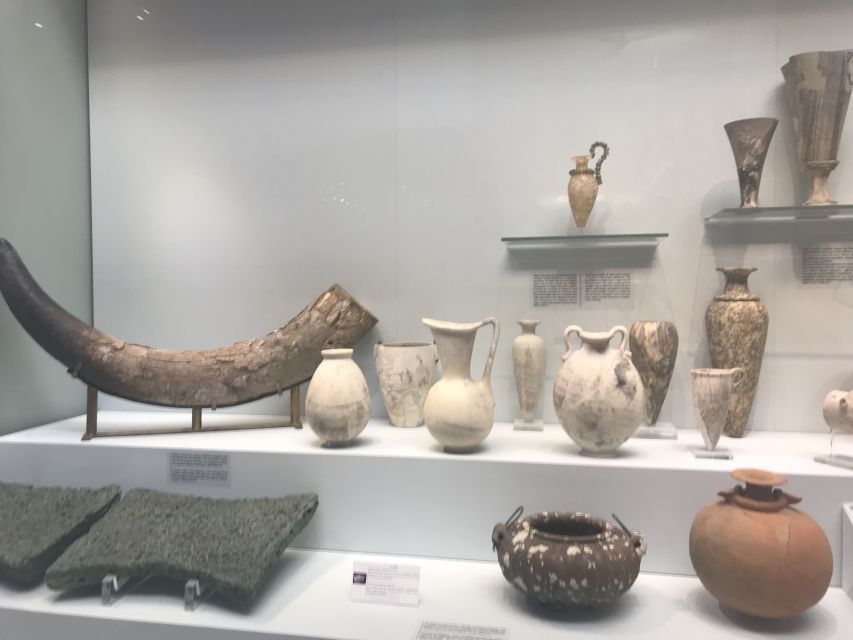 Archaeological Museum of Heraklion: Guided Walking Tour - Minoan art, religion, and daily life
