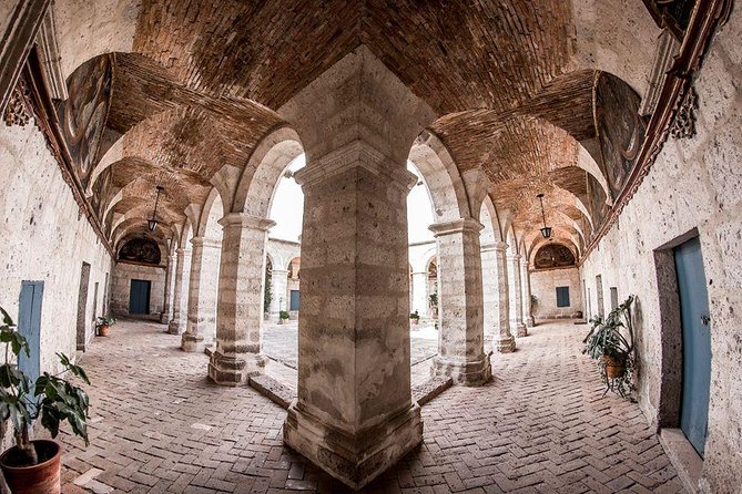 Arequipa, Historic and Colonial City and Santa Catalina Monastery - Plaza de Armas and the Cathedral