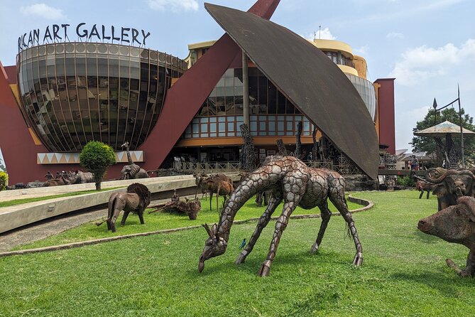Arusha Guided Walking City Tour, Culture, Lifestyle & History - Walking, tuk-tuks, and the pace of the day