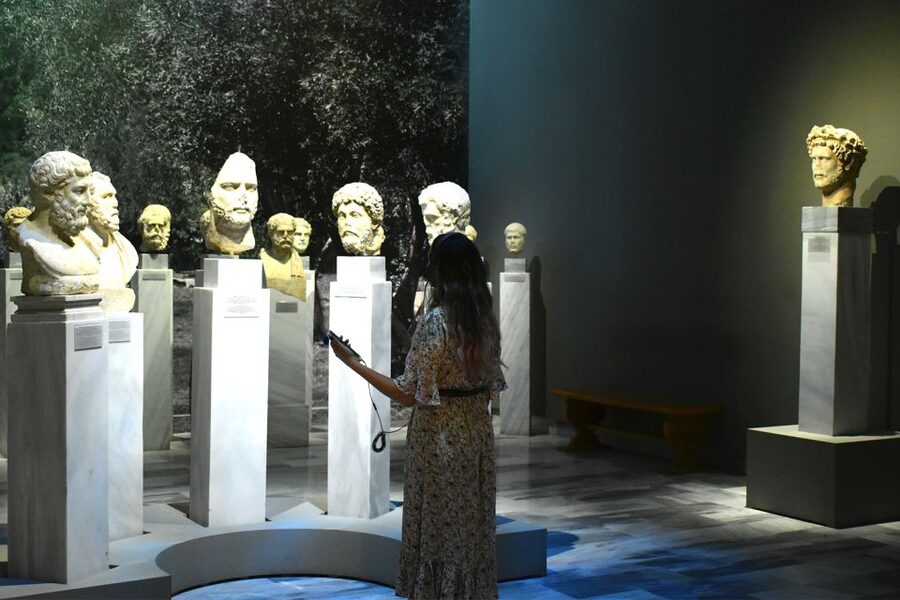 Athens: National Archaeological Museum Ticket & Audio Guide - Finding your way through a large museum
