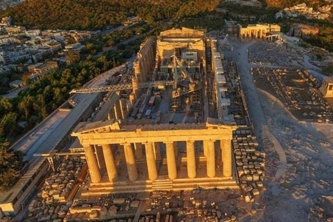 Athens private tour- Explore the history - A fast introduction to Athens with a private vehicle
