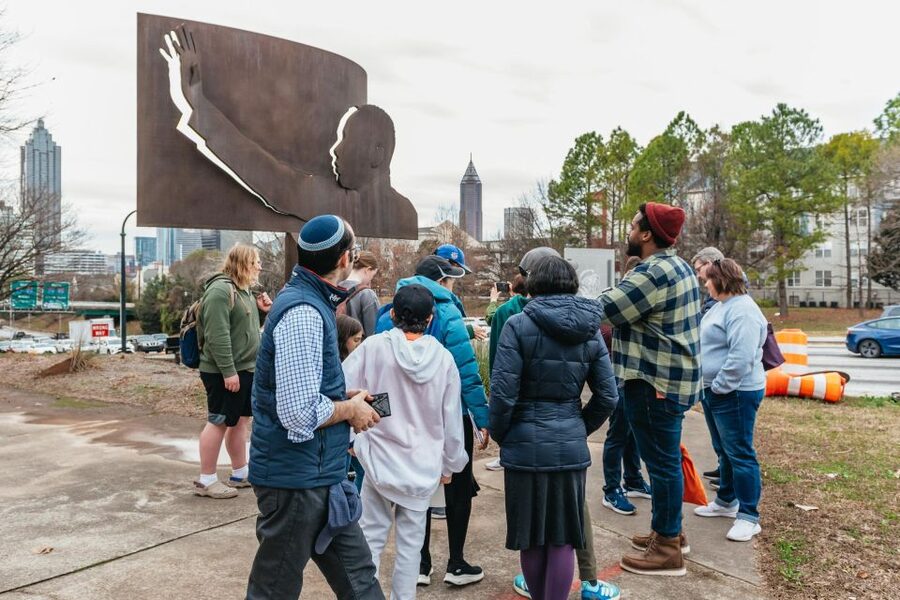 Atlanta: Martin Luther King Historical Park Walking Tour - Starting beside the Behold Monument