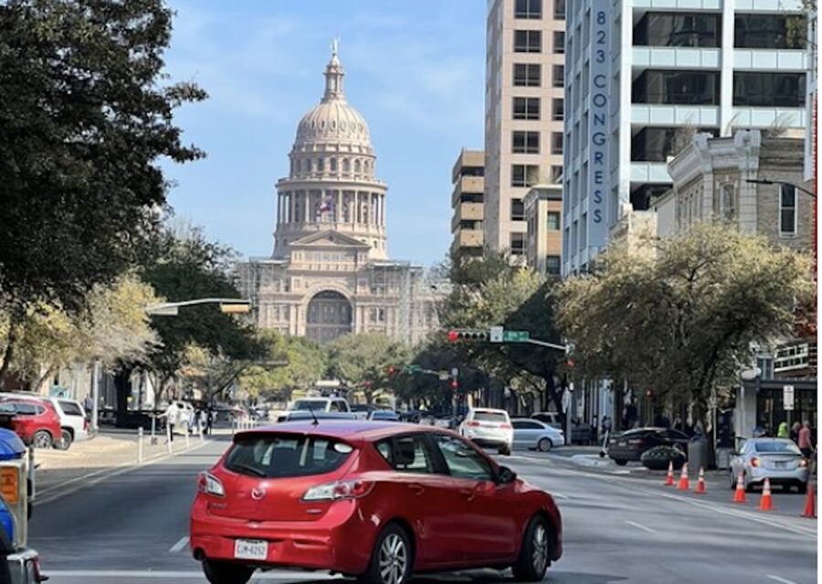 Austin: Morning History Walking Tour of Downtown Austin - What the guide adds to the morning