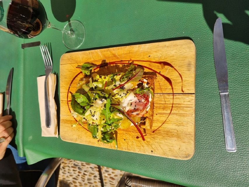 Avignon: Historic District Guided Food & Wine Walking Tour - Place des Corps Saints and the rhythm of the walk