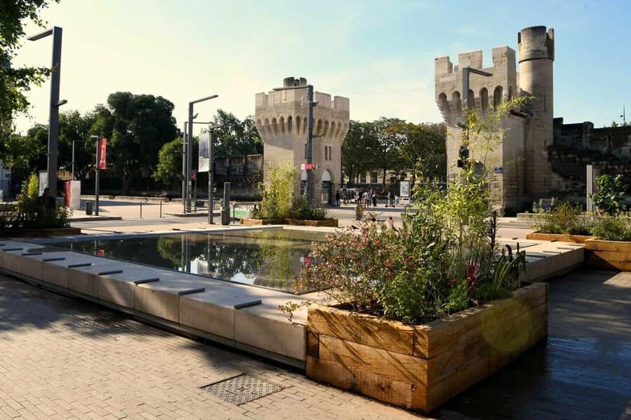 Avignon: Private Walking Tour – Discover History & Heritage - Walking the medieval fortifications