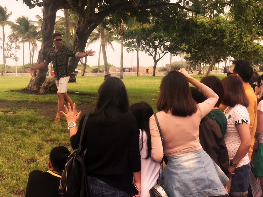 Award-winning Art Deco & History Walking Tour - Learning to spot Miami Beach Art Deco