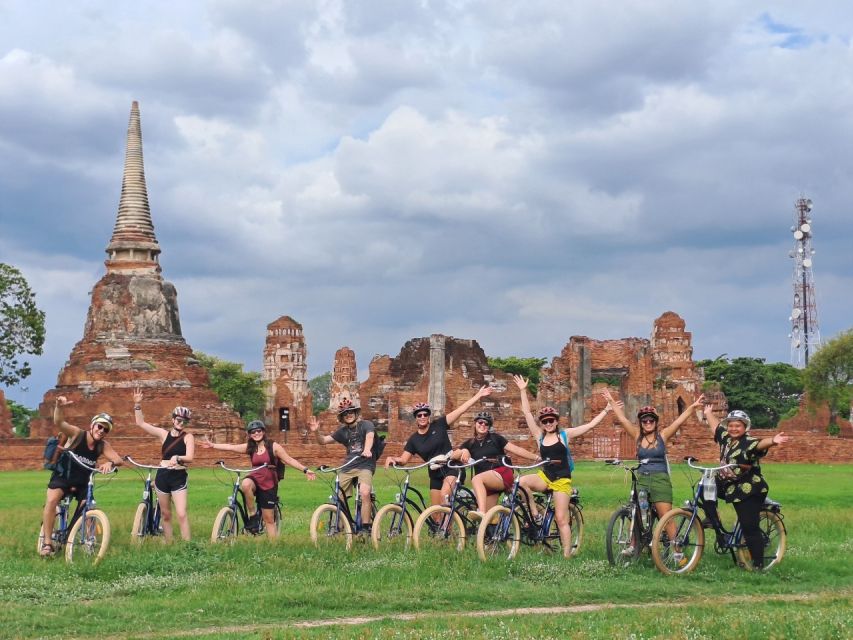 Ayutthaya City and Historical Park Bike Tour - Crossing the Pasak River with the bikes