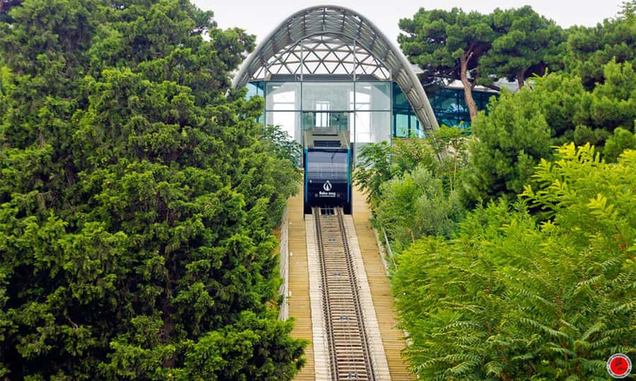 Baku: Stunning Walking Tour of Historical and Modern City - Philharmonic Hall and its garden offer a quieter pause