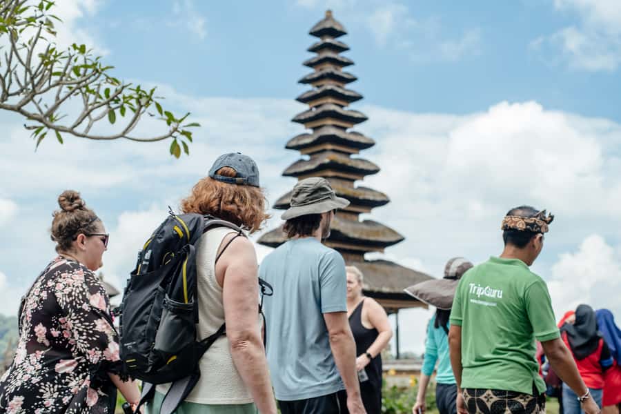 Bali: Tanah Lot UNESCO World Heritage Sites Full-Day Tour - Lake Bratan and Pura Ulun Danu Bratan