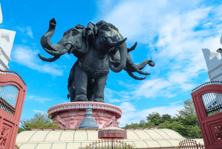 Bangkok: Ancient City Muang Boran and Erawan Museum Tour - Lunch and free time at Muang Boran